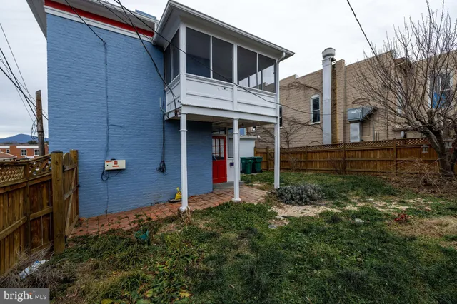 $429,900 | 221 West Main Street, Luray, VA 22835