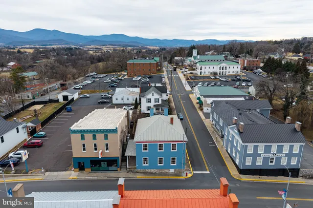 $429,900 | 221 West Main Street, Luray, VA 22835