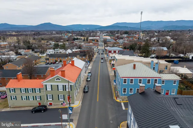 $429,900 | 221 West Main Street, Luray, VA 22835