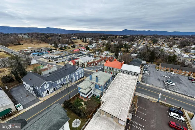 $429,900 | 221 West Main Street, Luray, VA 22835