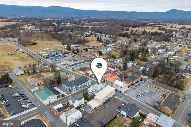 $429,900 | 221 West Main Street, Luray, VA 22835
