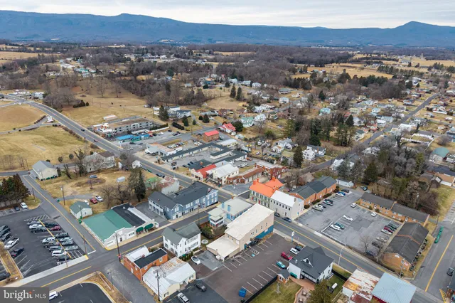 $429,900 | 221 West Main Street, Luray, VA 22835