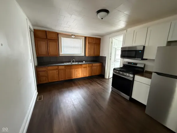 $146,000 | 1636 South B Street, Elwood, IN 46036