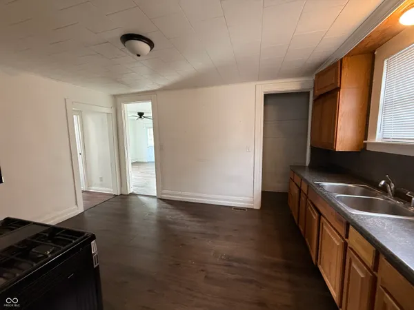 $146,000 | 1636 South B Street, Elwood, IN 46036