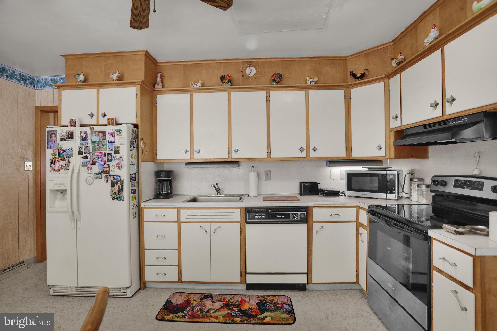 1317 Lorraine Road Reading, PA 19604 - Photo 15 of 45 E26A5521