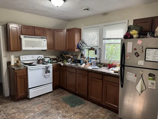 $184,900 | 1210 Grand Avenue, Superior, WI 54880