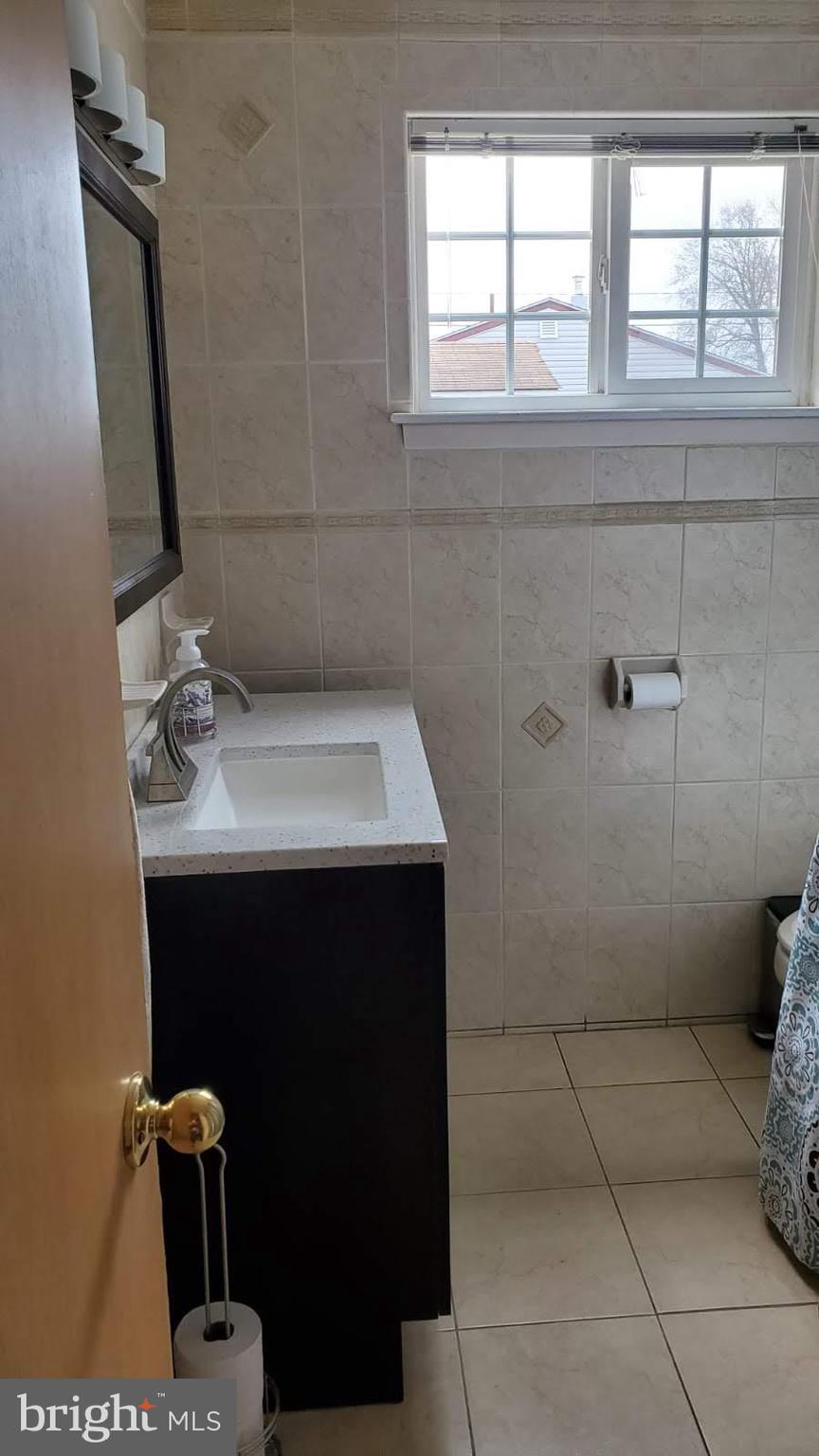 854 Woodlane Road Mount Holly, NJ 08060 - Photo 22 of 37 Another view of the bathroom