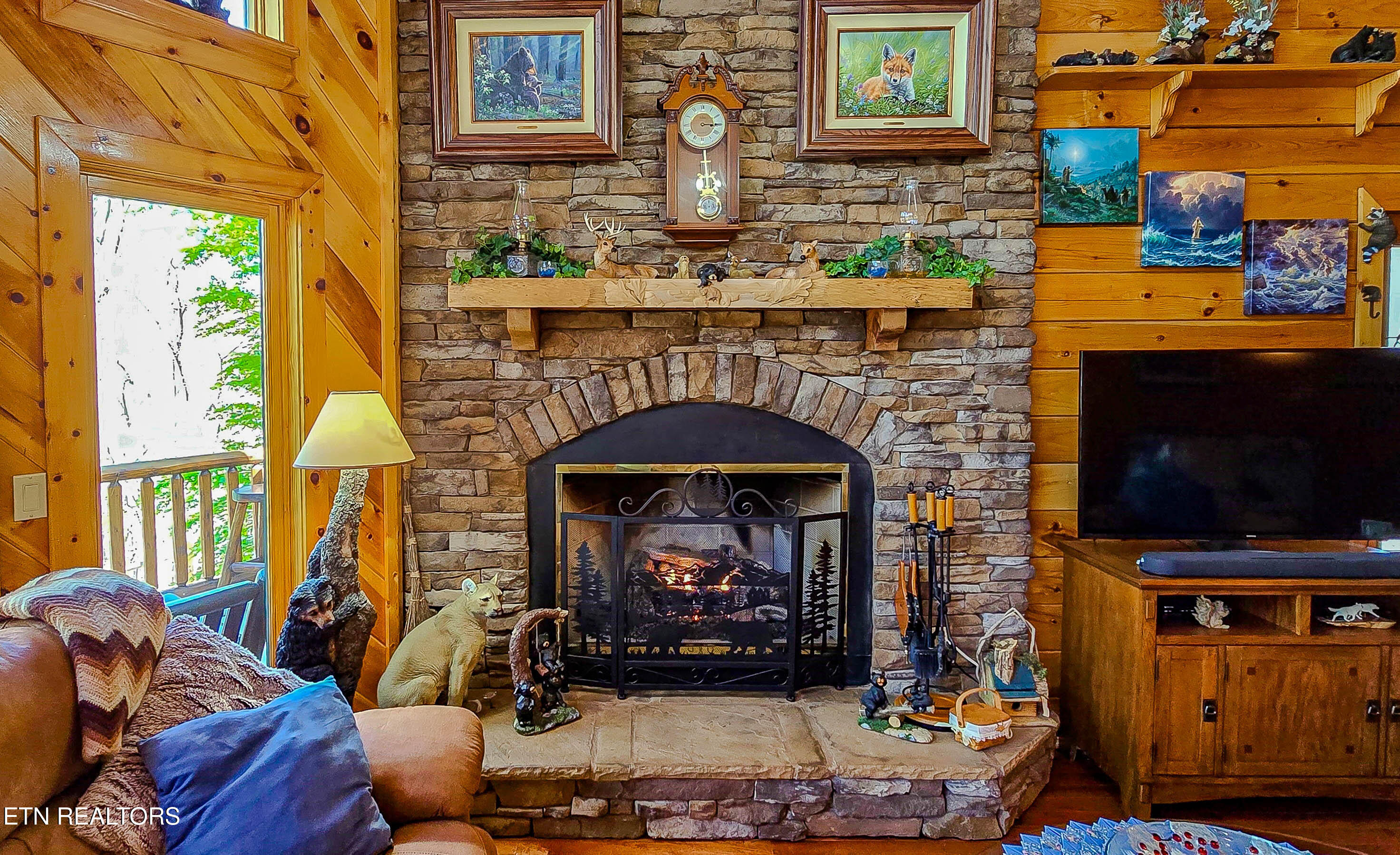 3341 Sugar Maple Loop Road Sevierville, TN 37862 - Photo 16 of 60 IMG_3721c-HDR