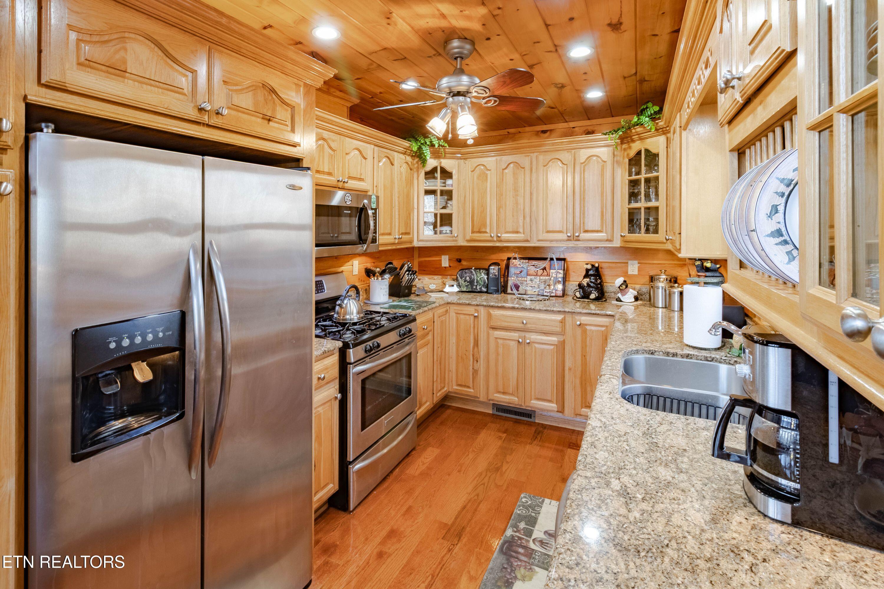 3341 Sugar Maple Loop Road Sevierville, TN 37862 - Photo 22 of 60 IMG_2048-HDR