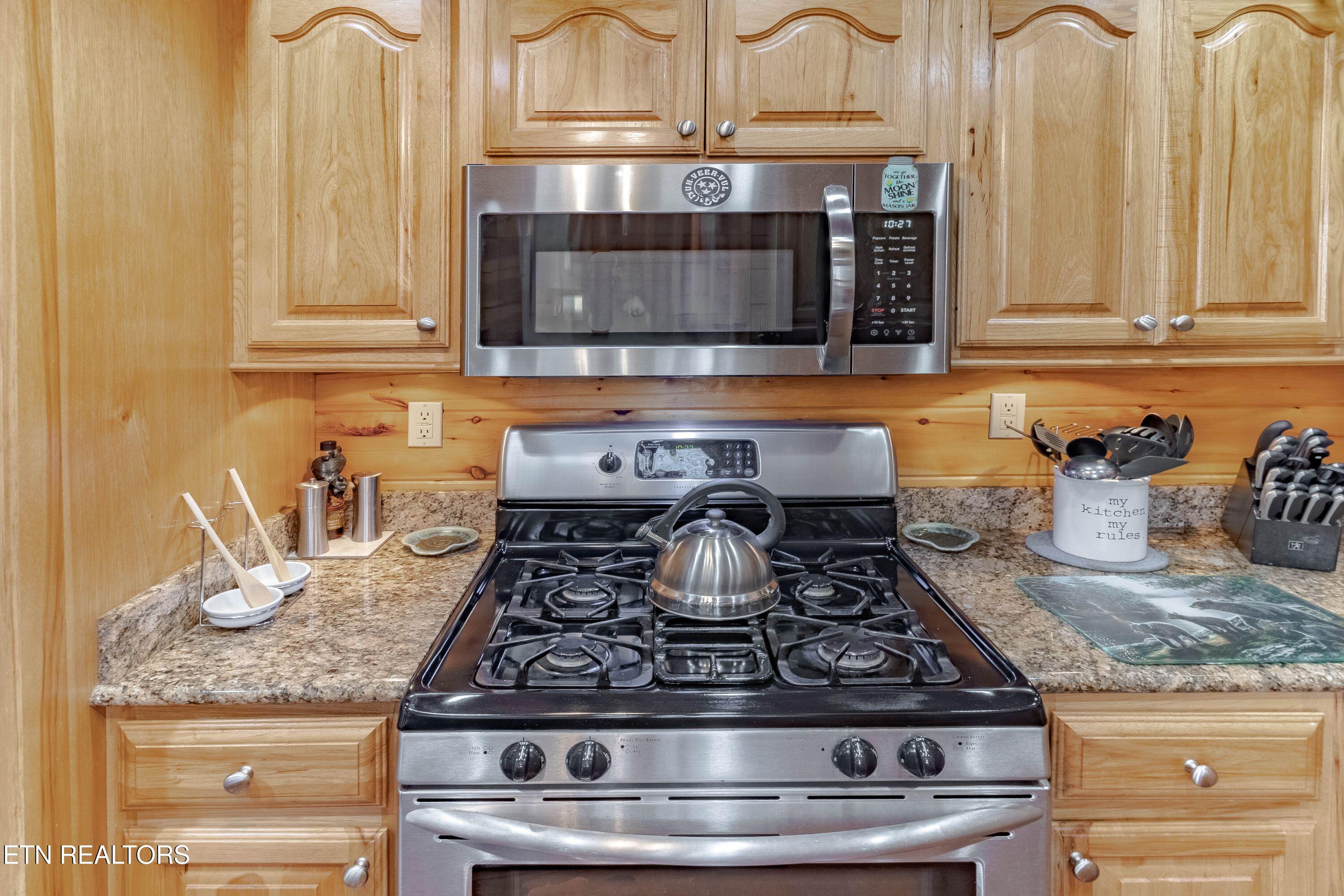 3341 Sugar Maple Loop Road Sevierville, TN 37862 - Photo 23 of 60 IMG_2051-HDR