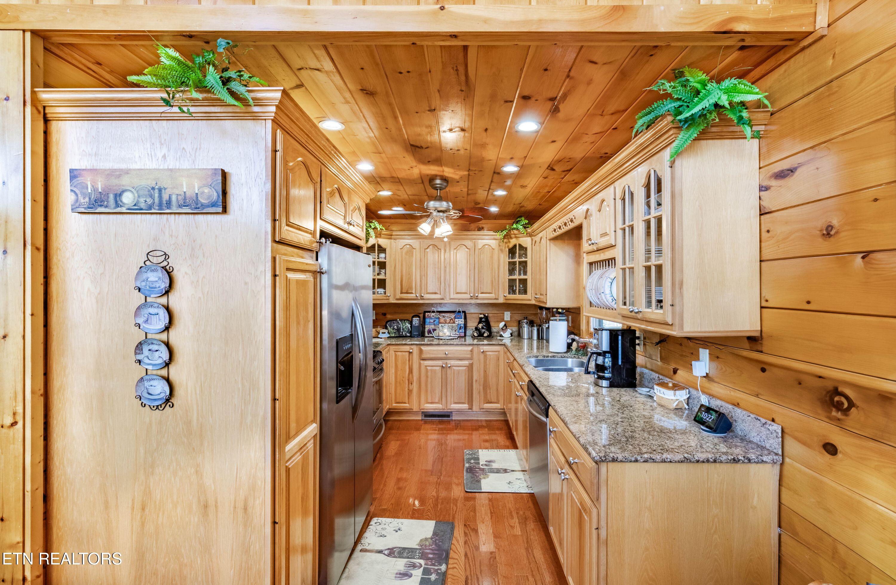 3341 Sugar Maple Loop Road Sevierville, TN 37862 - Photo 25 of 60 IMG_2039-HDR