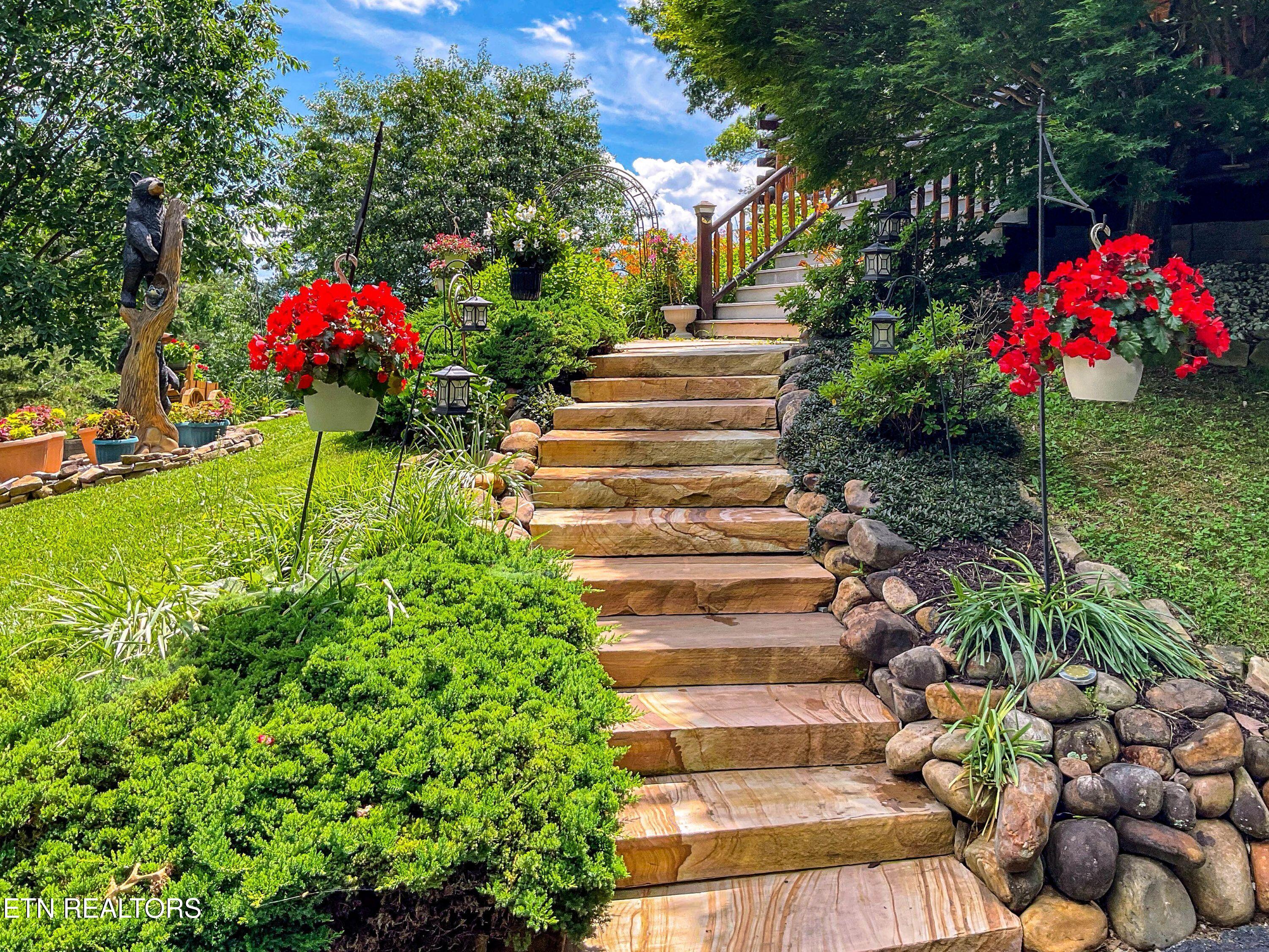 3341 Sugar Maple Loop Road Sevierville, TN 37862 - Photo 9 of 60 image_123650291 (2)