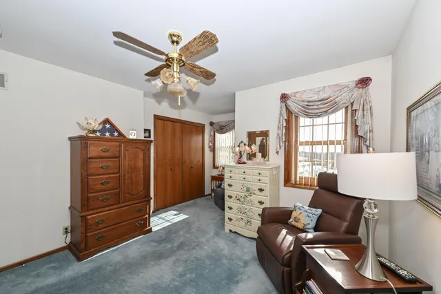 $279,900 | 359 Lexington Court, Unit B, Pewaukee, WI 53072