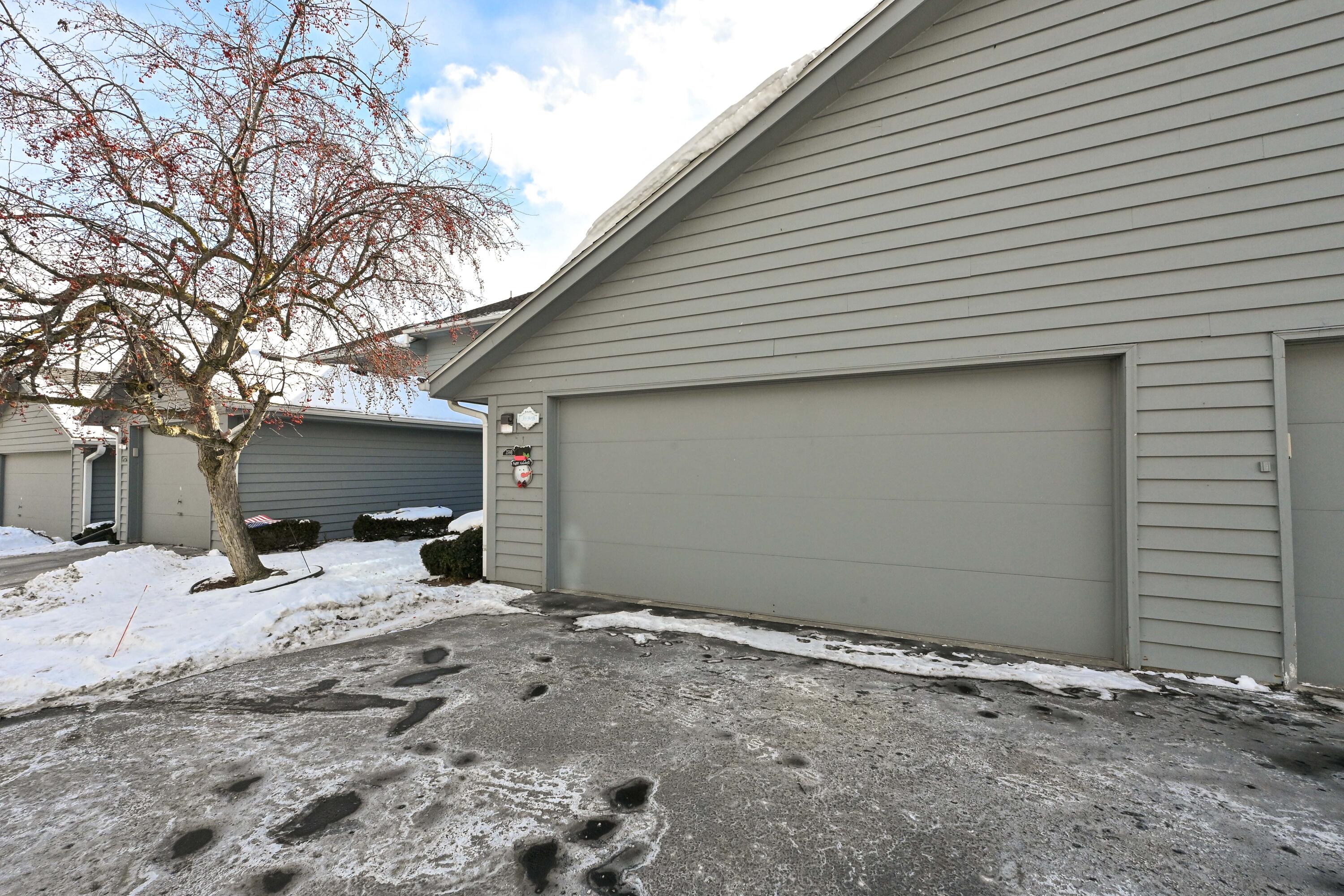 359 Lexington Court, Unit B Pewaukee, WI 53072 - Photo 31 of 35 Attached 2 car garage