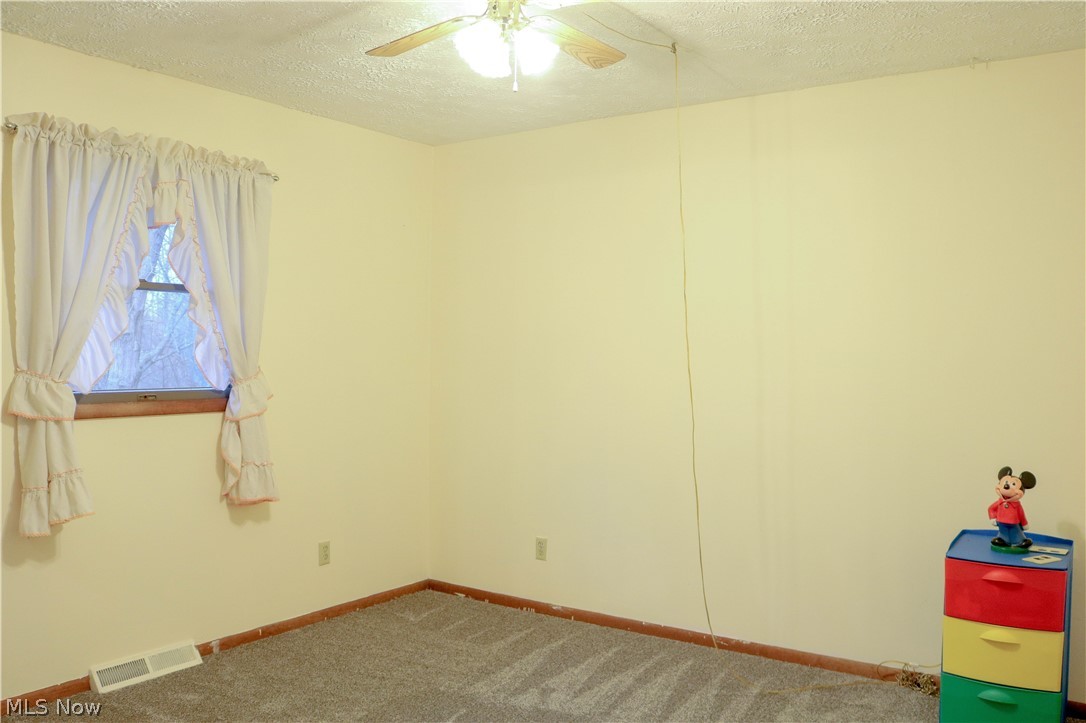 7562 Rice Road Amherst, OH 44001 - Photo 24 of 34