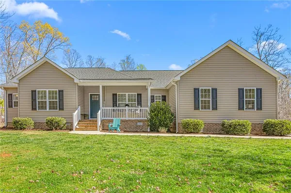 $495,000 | 5314 Eagles Nest Trail, Snow Camp, NC 27349