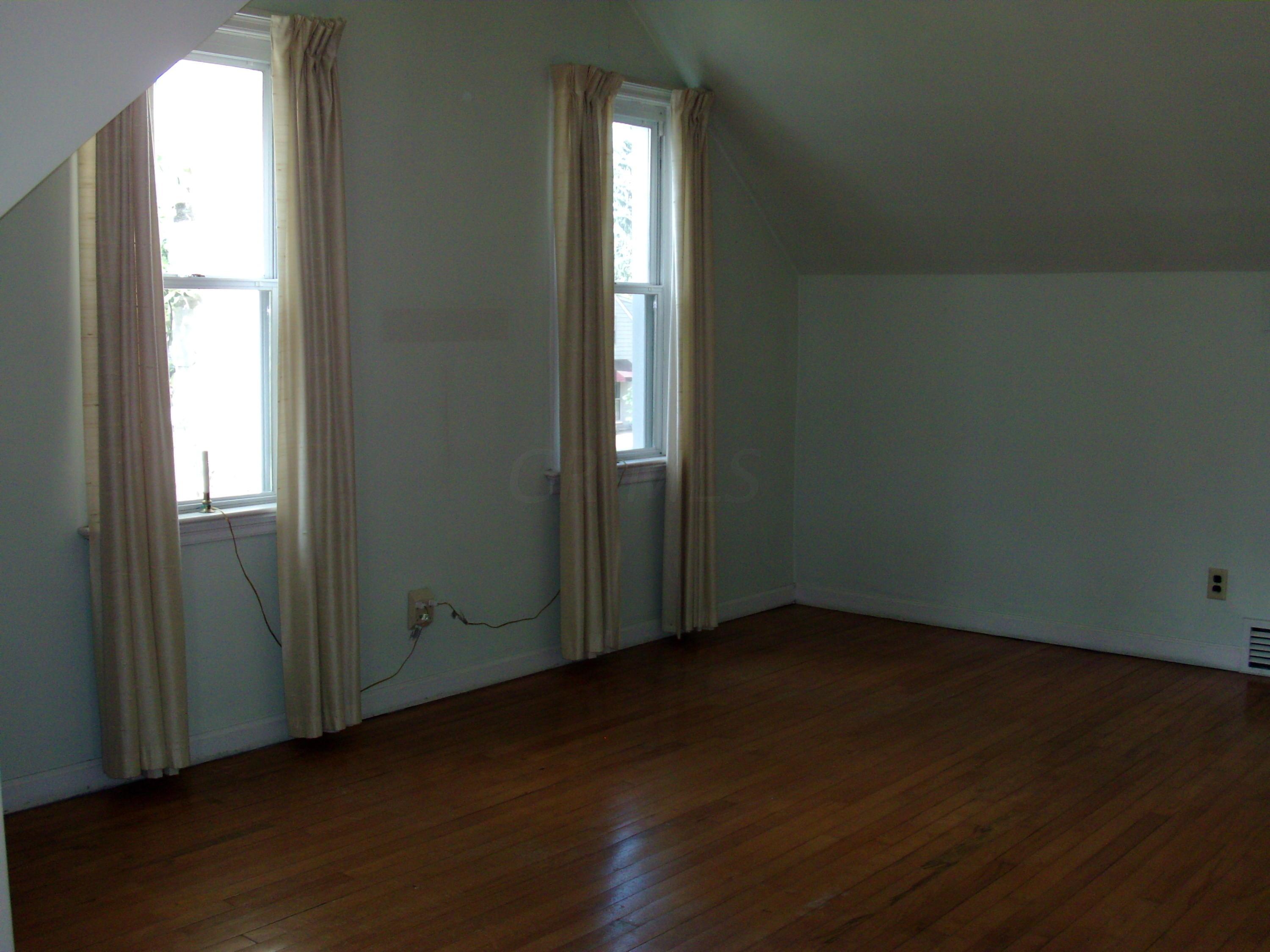 2390 Beaumont Road Upper Arlington, OH 43221 - Photo 14 of 28