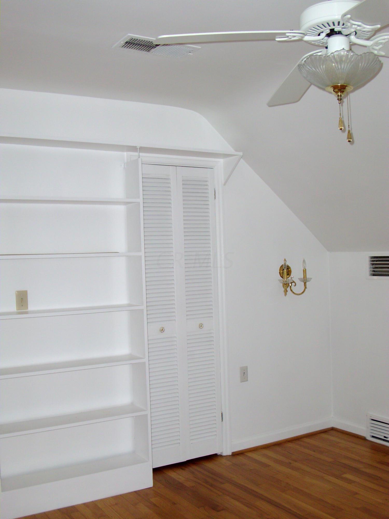 2390 Beaumont Road Upper Arlington, OH 43221 - Photo 16 of 28