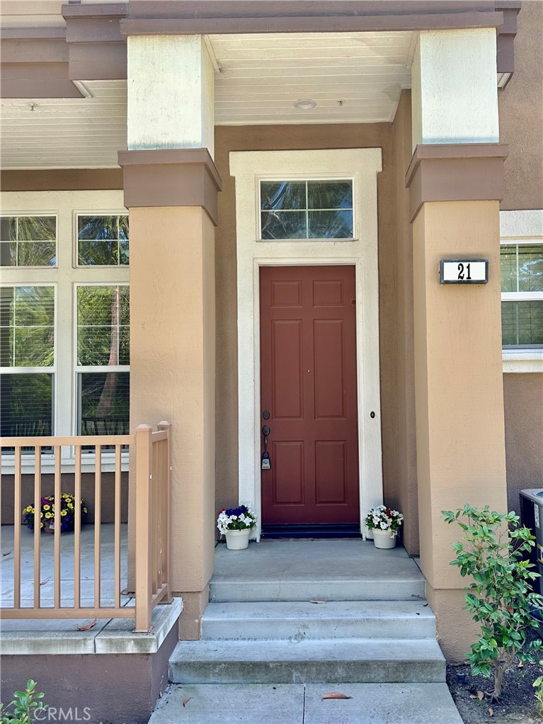 21 Durlston Way Ladera Ranch, CA 92694 - Photo 2 of 47 a view of front door of a house with a windows