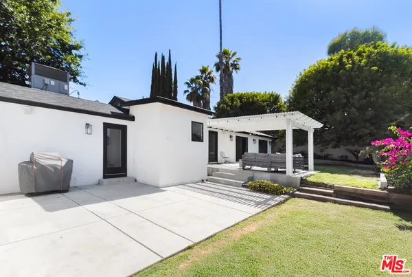 $1,149,000 | 5433 Tampa Avenue, Tarzana, CA 91356