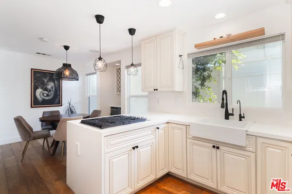 $1,149,000 | 5433 Tampa Avenue, Tarzana, CA 91356
