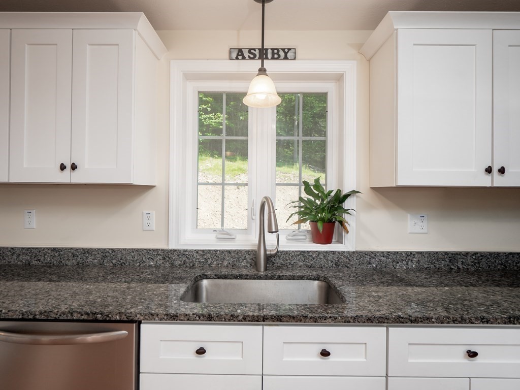 295 Bennett Road Ashby, MA 01431 - Photo 7 of 40