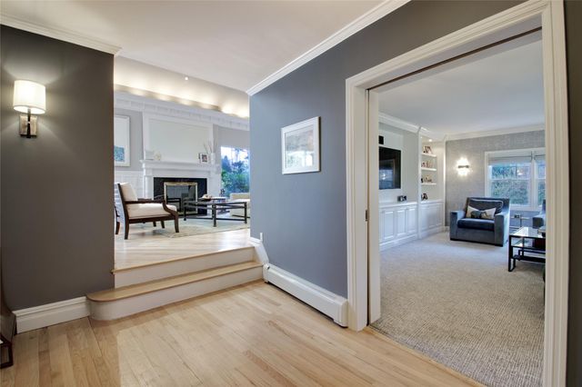 a view of a livingroom with furniture and a livingroom