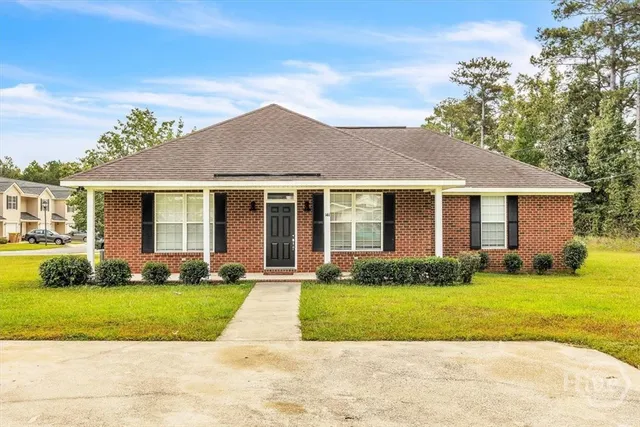 $2,100 | 141 Ivey Street, Richmond Hill, GA 31324