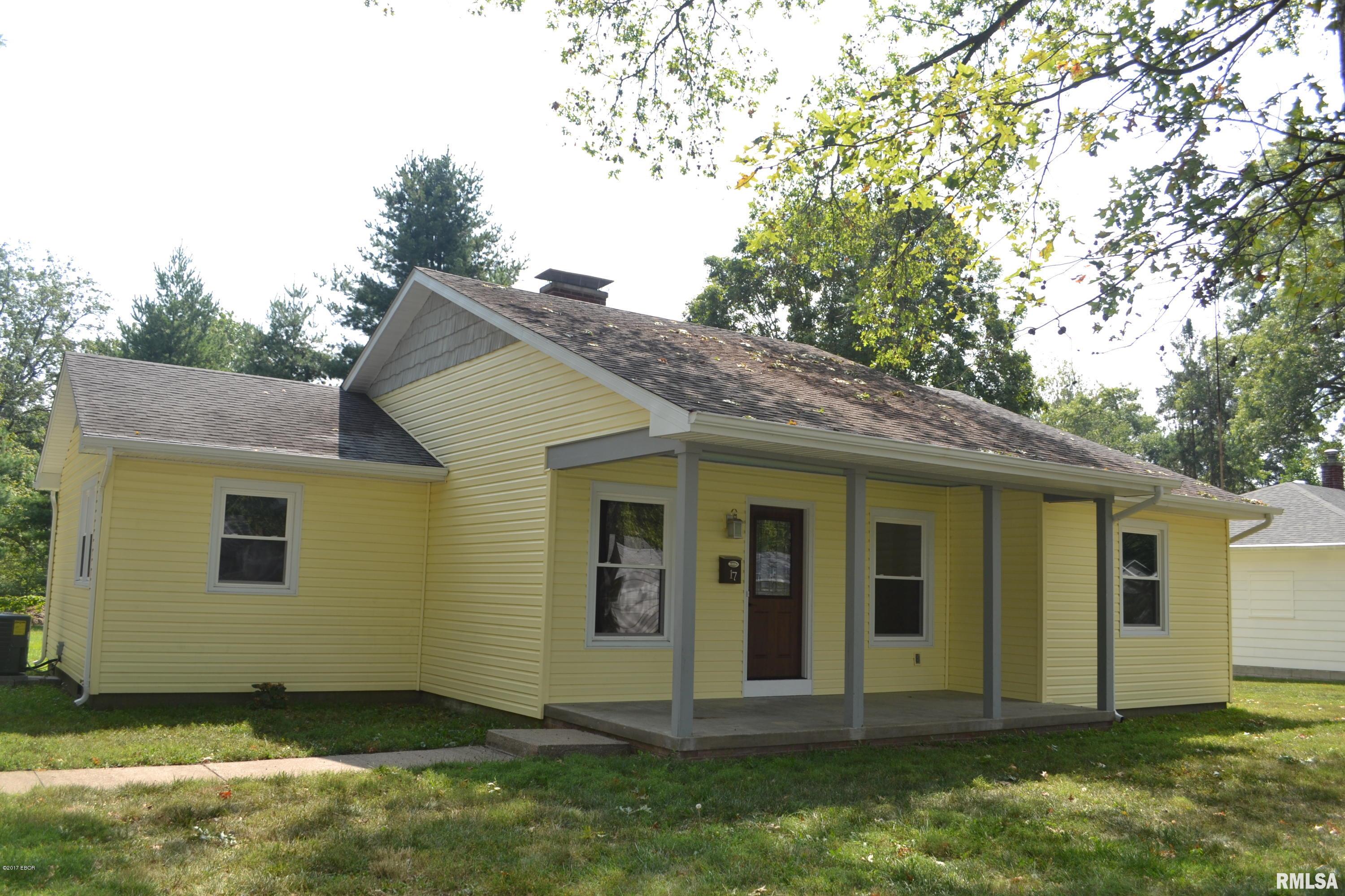17 Ridge Road Centralia, IL 62801 - Photo 2 of 13 Gallery Image 2