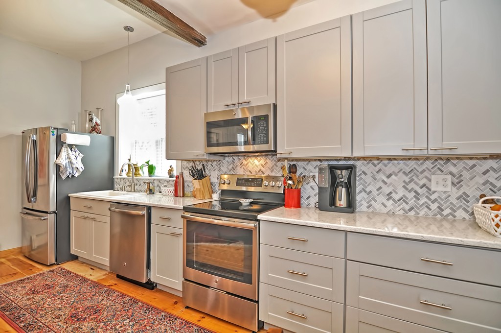 54 Spring Street Somerville, MA 02143 - Photo 4 of 30 Gallery Image 4