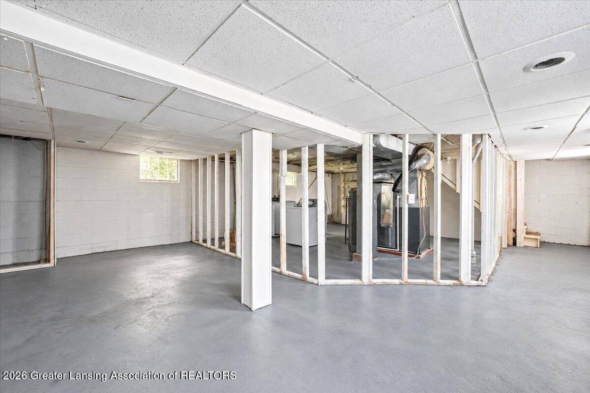 2227 Turner Road Lansing, MI 48906 - Photo 22 of 31 22-DSC02183_cleaned