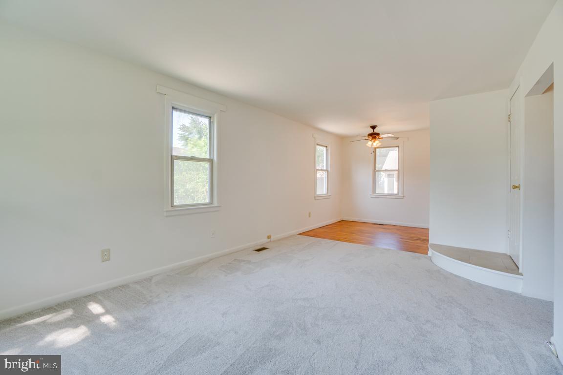 14702 Featherstone Road Woodbridge, VA 22191 - Photo 14 of 41 Gallery Image 14