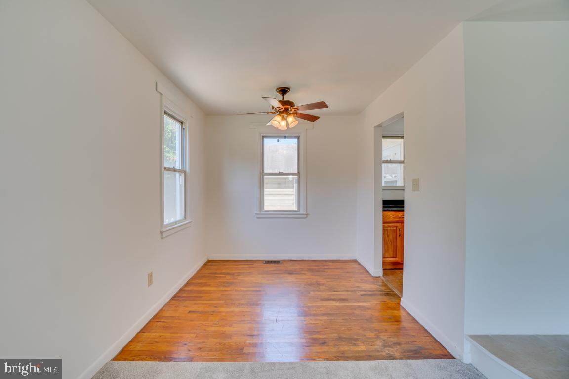 14702 Featherstone Road Woodbridge, VA 22191 - Photo 15 of 41 Gallery Image 15