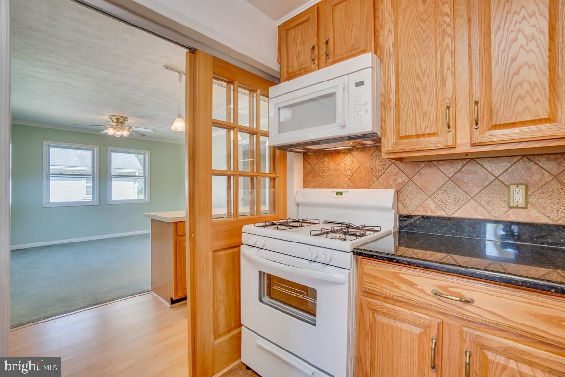14702 Featherstone Road Woodbridge, VA 22191 - Photo 22 of 41 Gallery Image 22