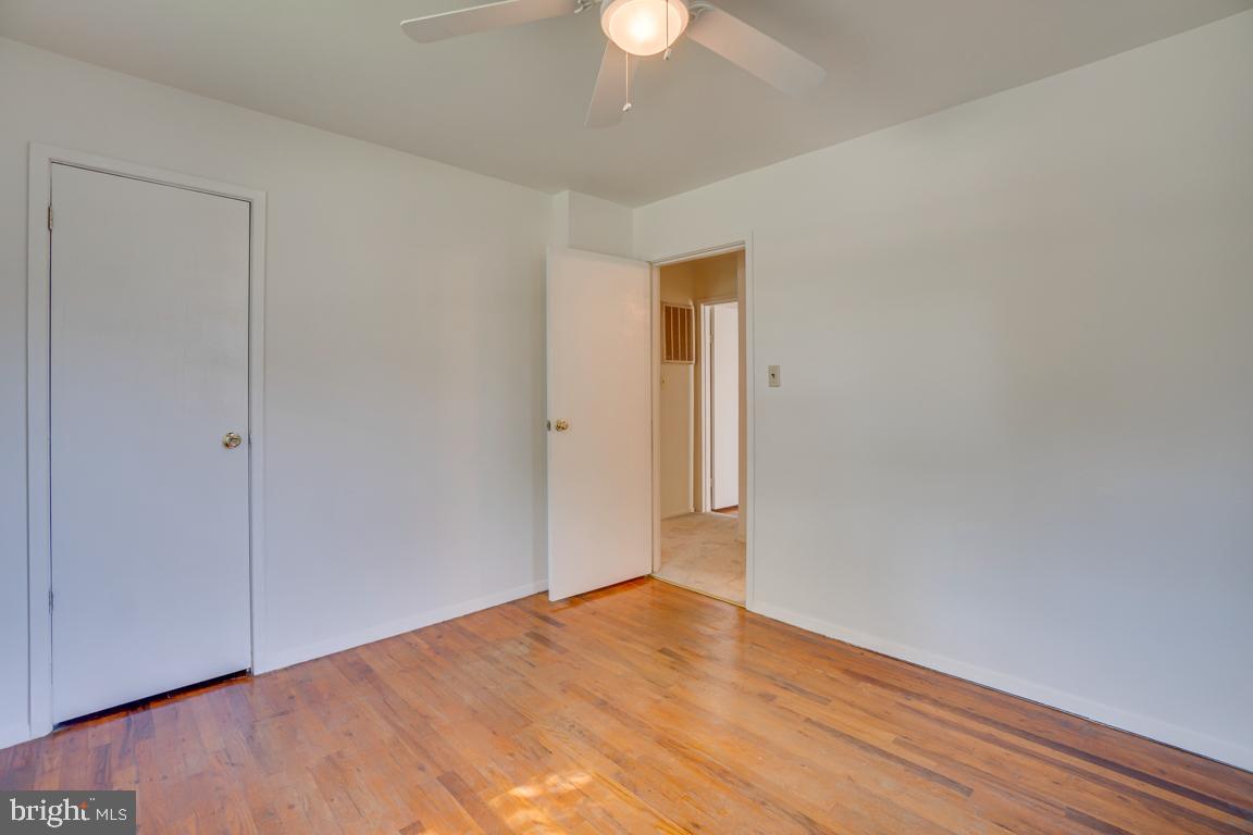 14702 Featherstone Road Woodbridge, VA 22191 - Photo 32 of 41 Gallery Image 32