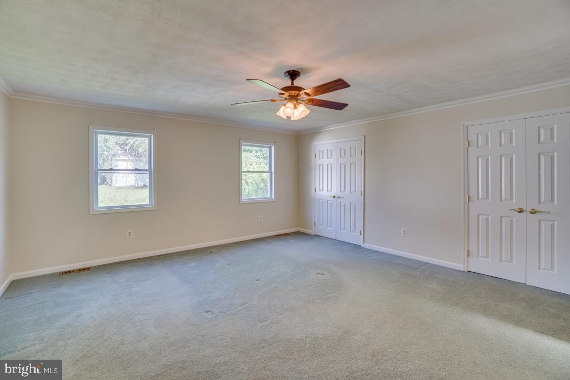 14702 Featherstone Road Woodbridge, VA 22191 - Photo 37 of 41 Gallery Image 37