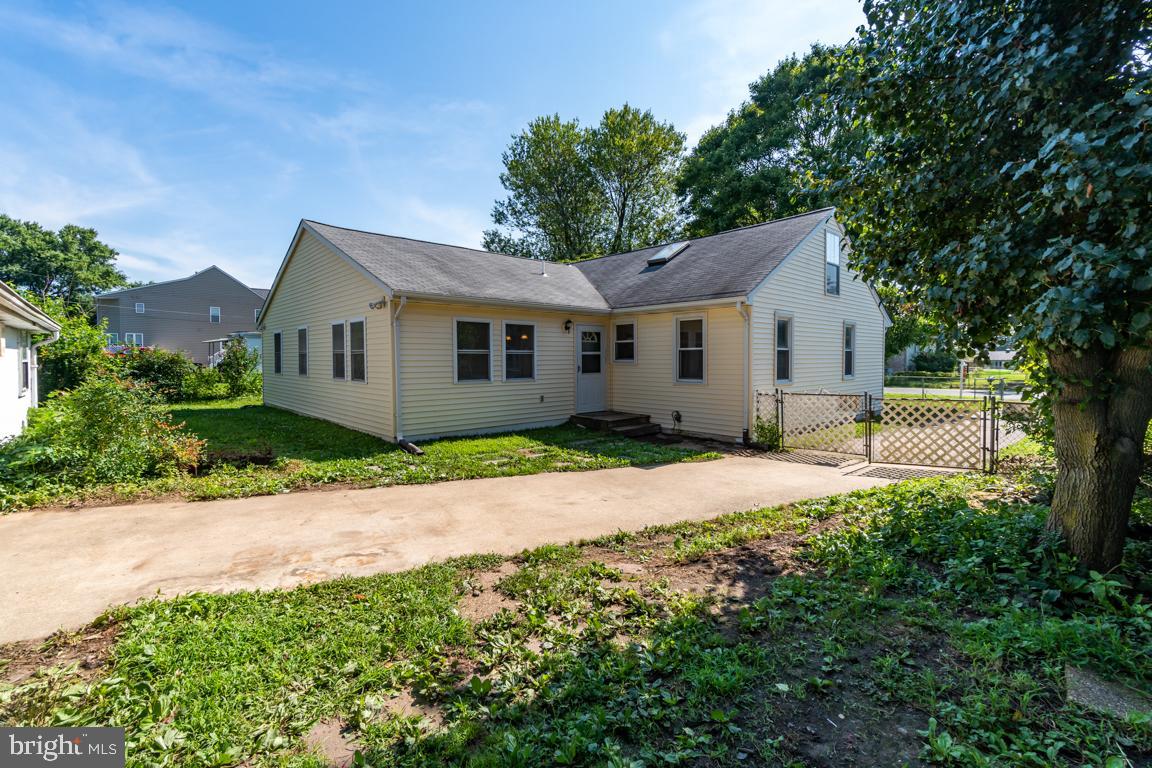 14702 Featherstone Road Woodbridge, VA 22191 - Photo 6 of 41 Gallery Image 6