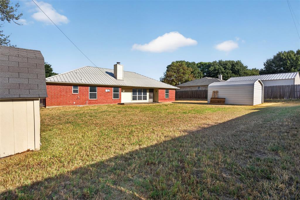 304 Edgehill Road Joshua, TX 76058 - Photo 24 of 25 Gallery Image 24