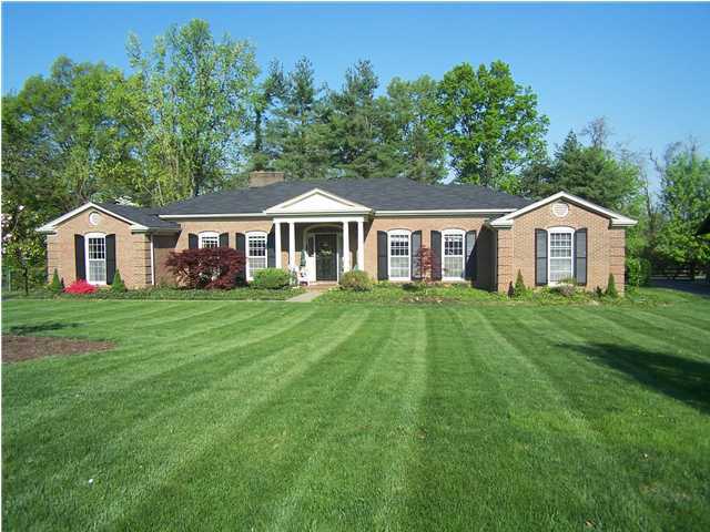 6103 Innes Trace Road Louisville, KY 40222 - Photo 1 of 20 Primary Photo