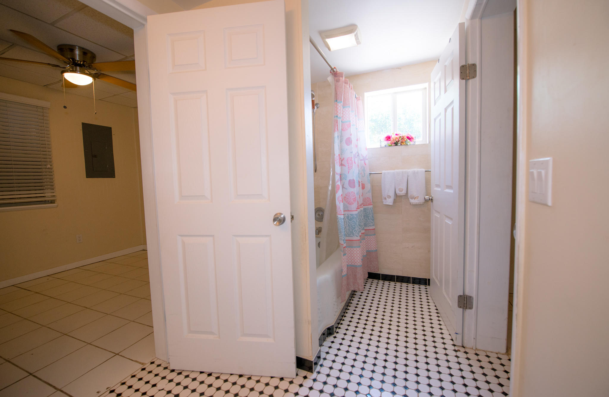 125 Sterling Road Tavernier, FL 33070 - Photo 19 of 23 Bathroom