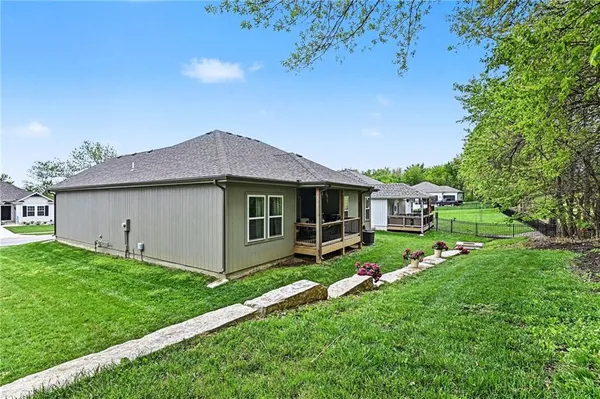 $442,000 | 208 South Marimack Drive, Kearney, MO 64060