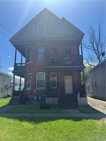$900 | 108 Gold Street, Utica, NY 13501