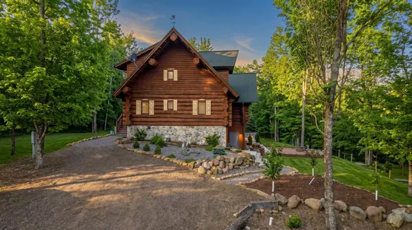 $565,000 | 65260 Markville Road, Sandstone, MN 55072