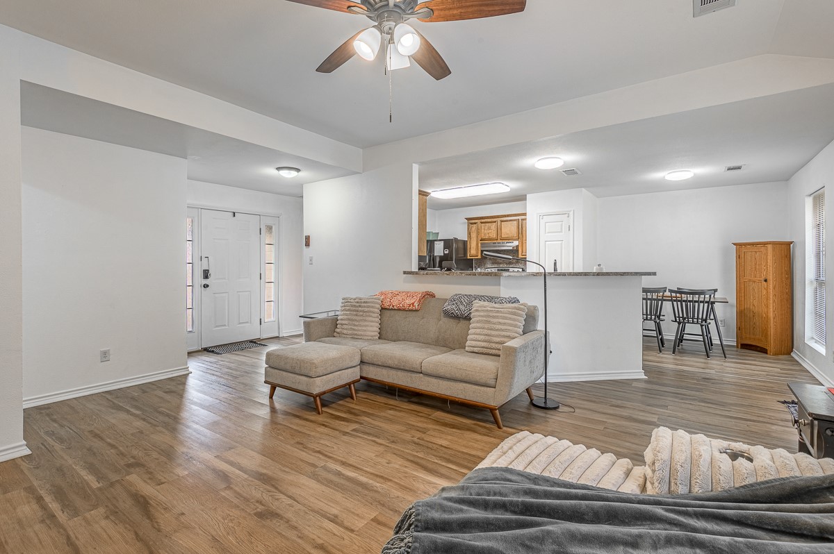 106 Barker Street Trinity, TX 75862 - Photo 5 of 24