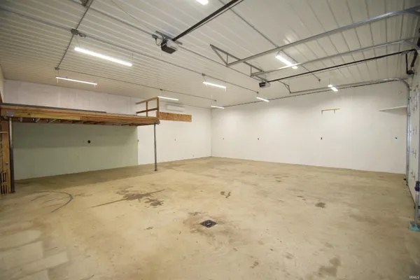 $2,350,000 | 6592 East Waco Drive, Syracuse, IN 46567