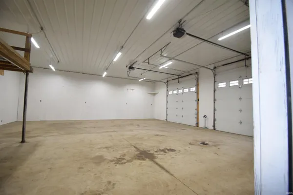 $2,350,000 | 6592 East Waco Drive, Syracuse, IN 46567