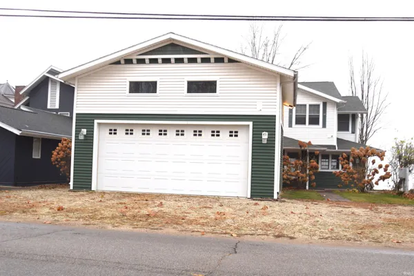 $2,350,000 | 6592 East Waco Drive, Syracuse, IN 46567