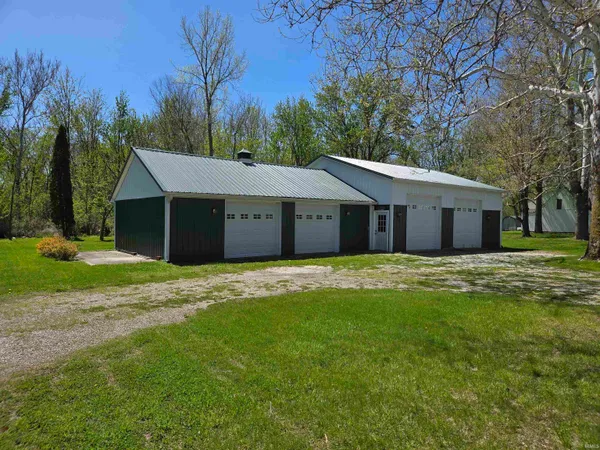 $2,350,000 | 6592 East Waco Drive, Syracuse, IN 46567