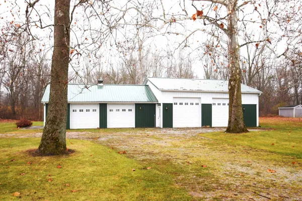 $2,350,000 | 6592 East Waco Drive, Syracuse, IN 46567