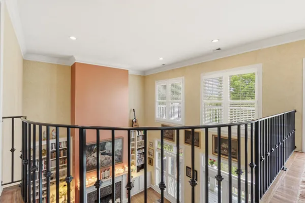 $579,000 | 182 Harbor Isle Circle East, Memphis, TN 38103